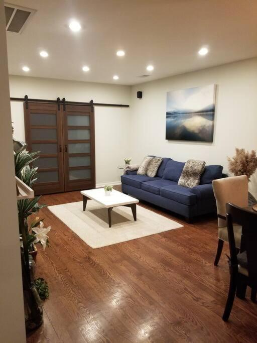 Nice And Cozy. Sleeps 5. Daire Chicago Dış mekan fotoğraf
