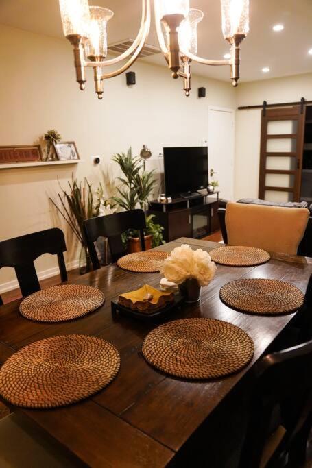 Nice And Cozy. Sleeps 5. Daire Chicago Dış mekan fotoğraf